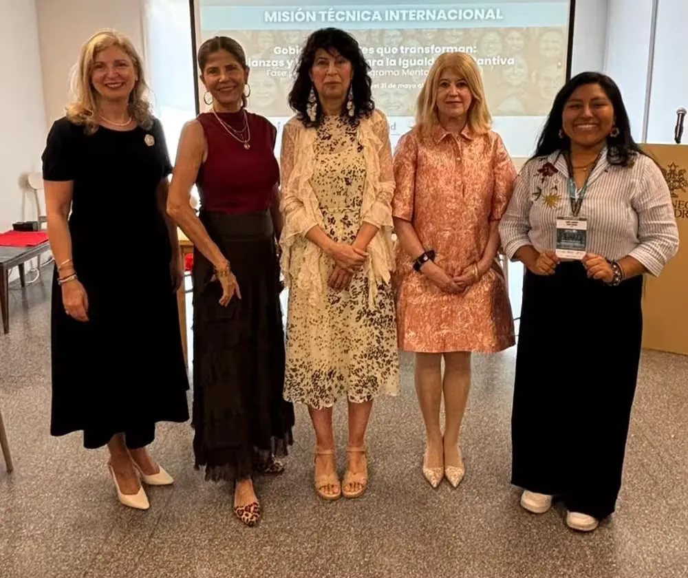 La Ministra de Igualdad de España clausura la Misión Internacional de la Escuela Iberoamericana de Mujeres Líderes Locales